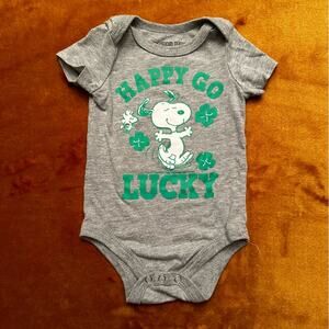 Peanuts 0-3 Month Happy Go Lucky St. Patrick’s Day St. Paddy’s Day Grey Onesie